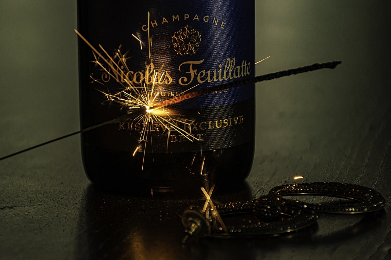 Cold Sparklers & More to Use in Your Nightclub