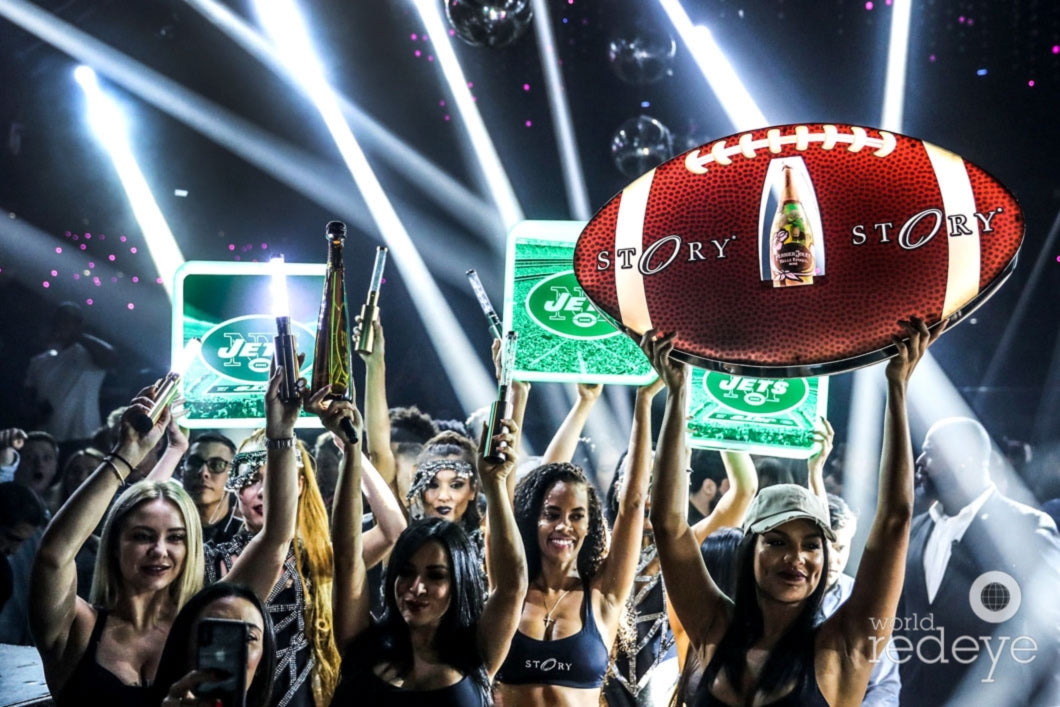 Football Bottle Presenter Glorifier